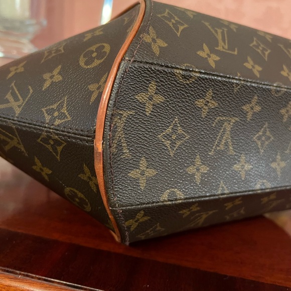 Louis Vuitton Authenticated Ellipse MM Monogram Bag - Picture 10 of 15
